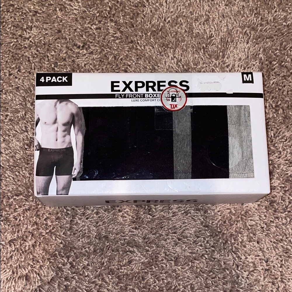 NWT Express Men's Boxer Briefs 4-Pack - Black and Gray size medium